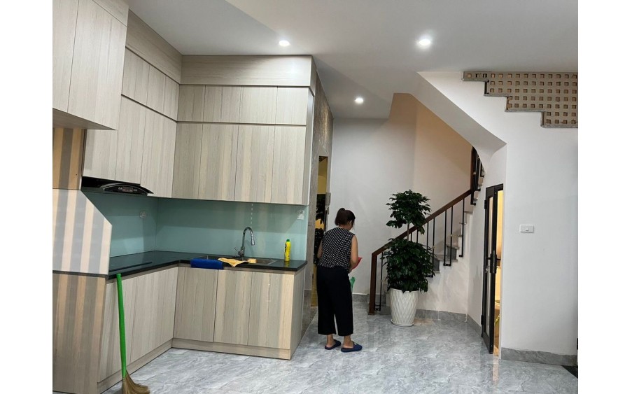 SIÊU HIẾM BÁN NHÀ LÊ TRỌNG TẤN THANH XUÂN 48 TỶ X 7 TẦNG CHỈ VỚI 8 TỶ NGÕ THUẬN TIỆN GIAO THÔNG
NHÀ LÔ GÓC - CÓ THANG MÁY – NGÕ THÔNG TỨ TUNG -