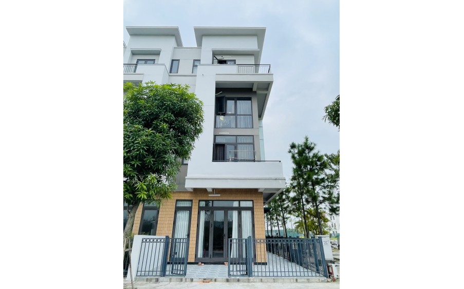 Cơ hội tích luỹ tài sản tốt nhất 2024 với Shophouse 4 tầng, lối vào KCN VSIP