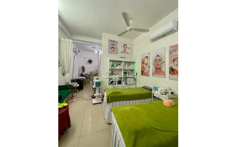 Mình cần chuyển nhượng GẤP spa mini , nail mi gội cho bạn nào cần ạ ( Đồ gần như mới nguyên )