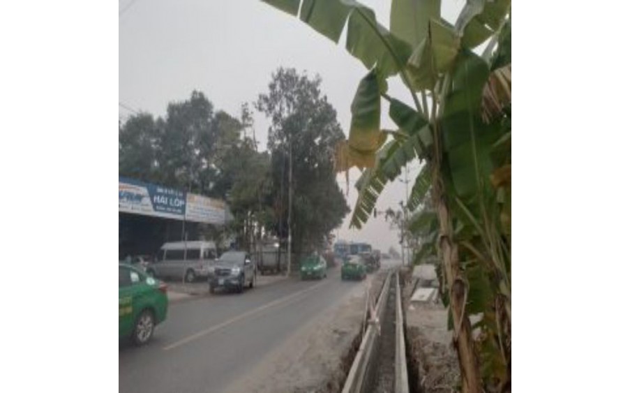 Cho thuê 2 lô đất mặt đường 2 , ngay ngã tư sân bay nội bài, ngay sát sân bay phù hợp làm kho hàng, kinh doanh