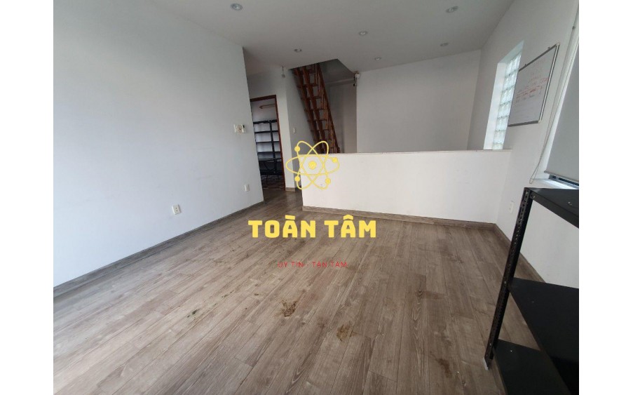 CHO THUÊ VILA GÓC 2MT THẢO ĐIỀN GIÁ CỰC TÔT