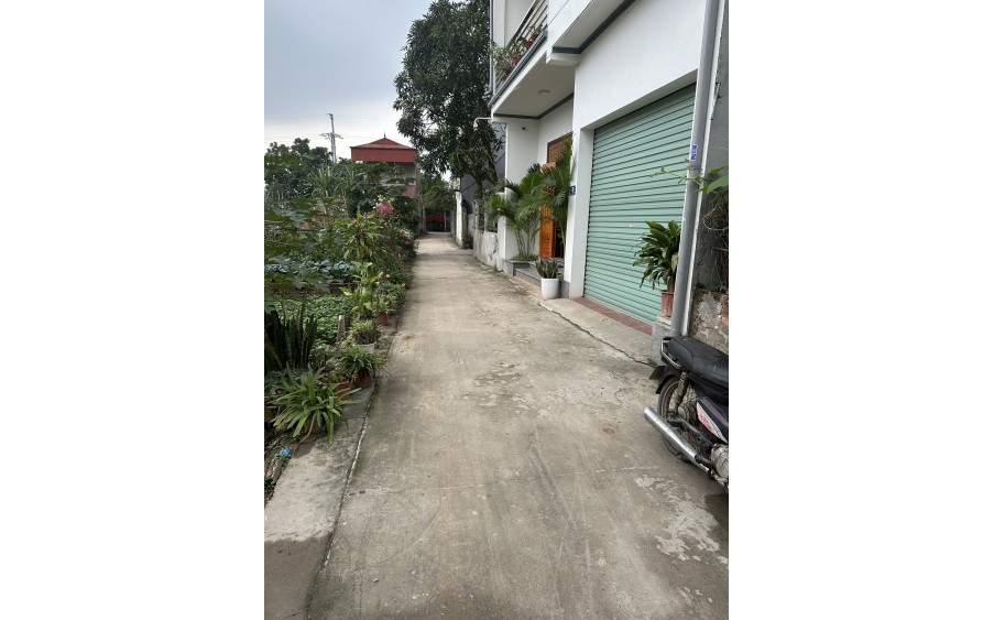 Cần bán bán 47,4 m² thôn Đồng Lai, Quang Tiến, Sóc Sơn, Hà Nội. (ô tô vào đất).
* Tiện ích.
- Diện tích 47,4m², khổ đất vuông, mặt tiền và hậu