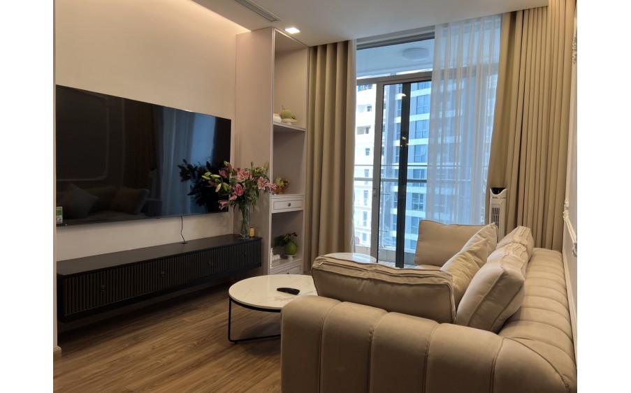 Bán 2 phòng ngủ Vinhomes Central Park 88m2