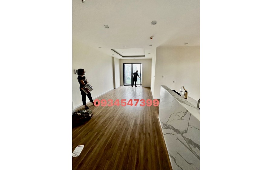 Cho thuê căn góc 3 ngủ 99m2 đẹp nhất Trinity Tower ( cạnh Vinhomes Green Bay), nhìn 3 hồ giá 14tr/tháng ( có rèm, điều hoà, nóng lạnh, tủ bếp)