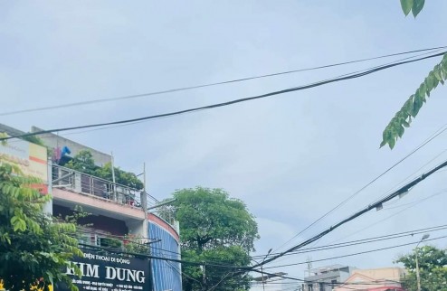 Bán nhà 3 tầng mặt tiền đường Lê Đình Dương, Hải Châu - Đà Nẵng