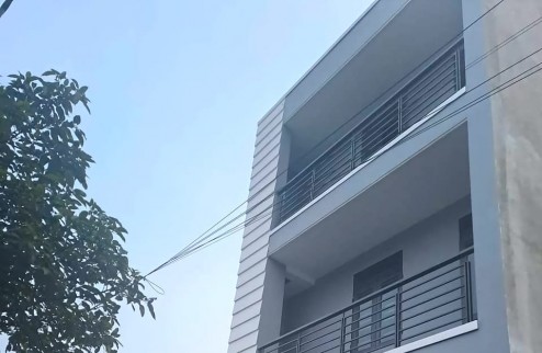 CHÍNH CHỦ BÁN GẤP NHÀ CHDV 20 PHÒNG  Q12, 3 TẦNG,  XE TẢI ĐẬU CỬA, DT KHỦNG: 258m2, SHR, GIÁ: 5 TỶ HƠN