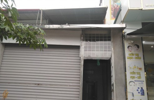 Cho thuê nhà riêng tại mặt đường Quốc lộ 1A, Thanh Trì 105m2 x2  - 8,5tr/tháng