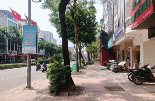 Nhà vị trí đẹp nhất nhì Nguyễn Văn Cừ, Long Biên, trung tâm, vỉa hè kinh doanh khủng 30 tỷ