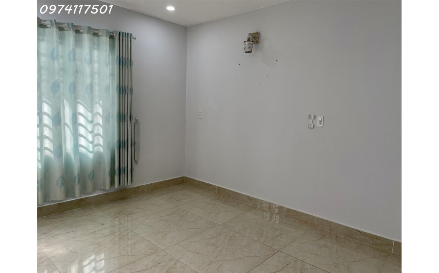 Cho thuê phòng 25m2 máy lạnh, nhà phố Citi Bella 1