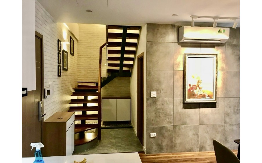 [Siêu Phẩm] Căn hộ Duplex full NT Châu Âu, Ban Công Đông - Nam, Có Chỗ Để Ô Tô - Tin Thật Không Ảo