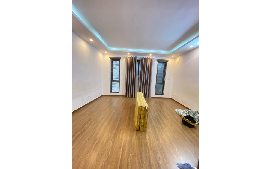 Bán nhanh nhà đẹp, Khương Đình, Thanh Xuân, 40m2x5 tầng, Chỉ 5.3 tỷ