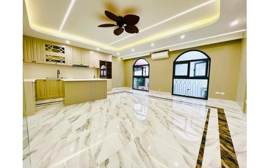 Siêu Phẩm, Phân Lô Vip Phố Nguyễn Chí Thanh, Q. Đống Đa, 63m x 8T. Giá 19 tỷ.