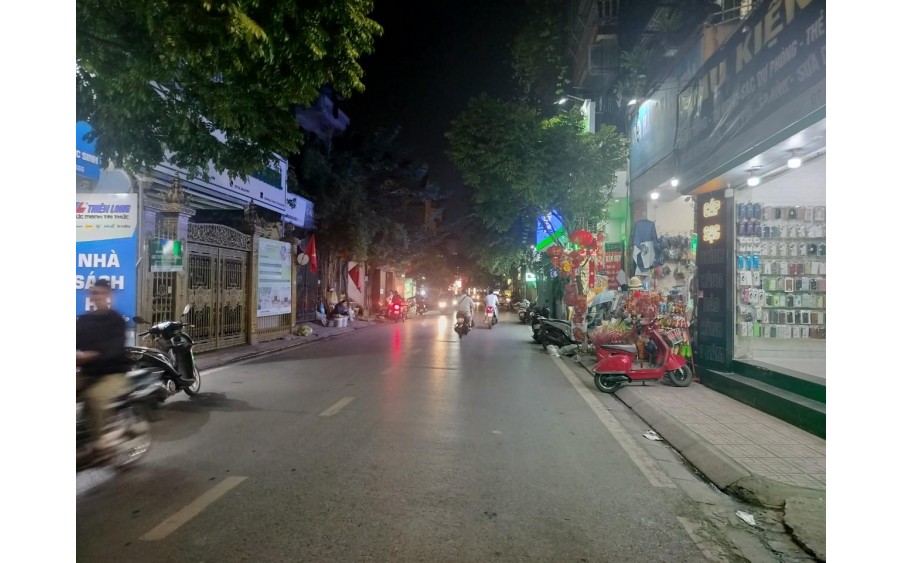 BÁN NHÀ BỒ ĐỀ, LONG BIÊN 70M - 4,1M - 14 TỶ VIEW HỒ.