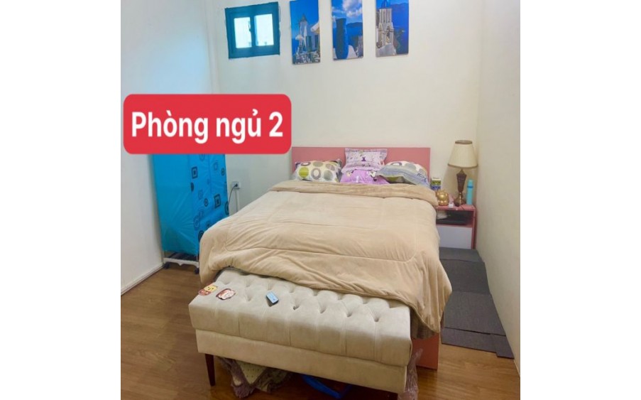 Cho thuê căn hộ 125m2 mặt đường Âu cơ full nội thất, miễn phí chỗ để xe ô tô, xe máy