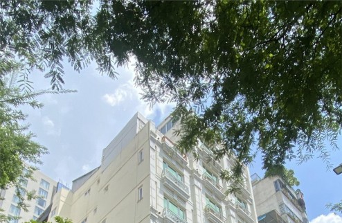 Bán khách sạn Thủ Khoa Huân cách chợ Bến Thành 70m, 10 tầng, 500 triệu/tháng, giá 122,9 tỉ