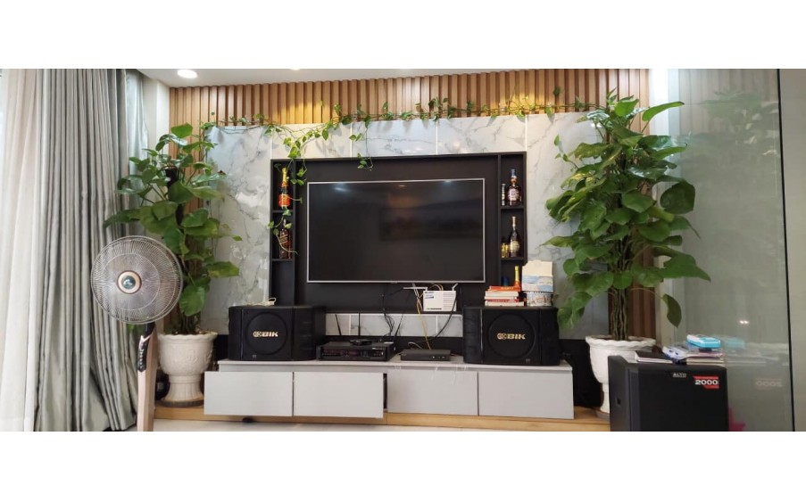Siêu hiếm . nhỉnh 10 tỷ, sát mặt tiền, lô góc 2 mặt thoáng, 50m2. 5x10, kinh doanh gì cũng dễ