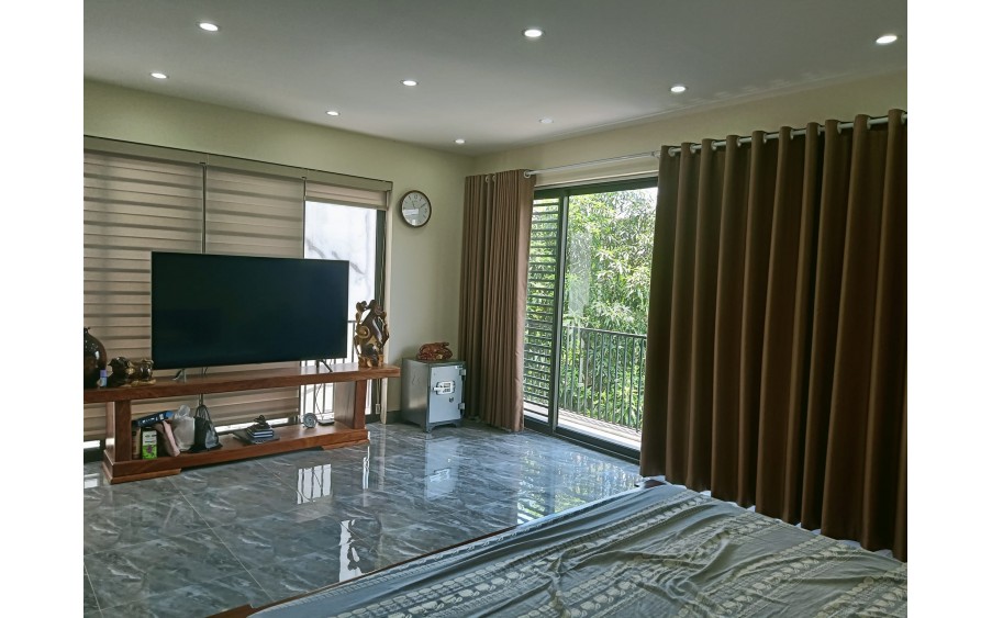 Bán gấp nhà liền kề KĐT mới Đại Kim-Nguyễn Xiển, kd vp, vỉa hè, MT 10m, giá 16.8 tỷ.