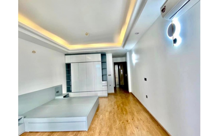 BÁN NHÀ 6 TẦNG QUẬN LONG BIÊN - THANG MÁY - GARA ÔTÔ - FULL NỘI THẤT, 11TỶ