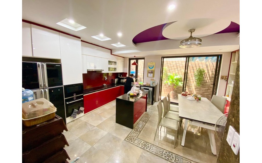 Biệt Thự Siêu Cao Cấp, Phố Vip Tân Mai, 130m x 6T, Mt 6m. Giá 27.5 tỷ.