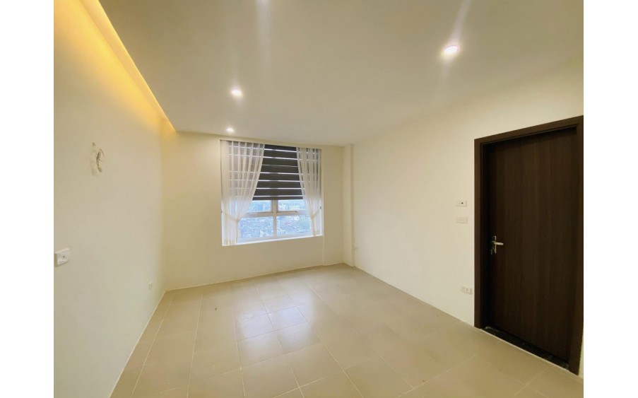 CHÍNH CHỦ BÁN NHÀ C18 LẠC LONG QUÂN TẦNG 18 LÔ GÓC VIEW HỒ 3 PN, 3WC, GIÁ THỎA THUẬN