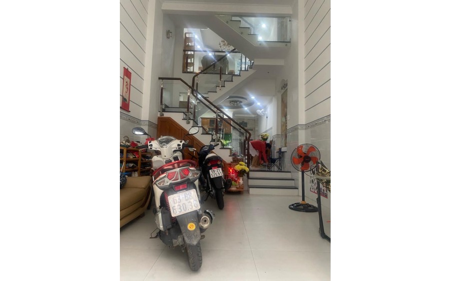 BÁN NHÀ 106m2 - XE HƠI NGỦ TRONG NHÀ - BÙI VĂN BA Q7