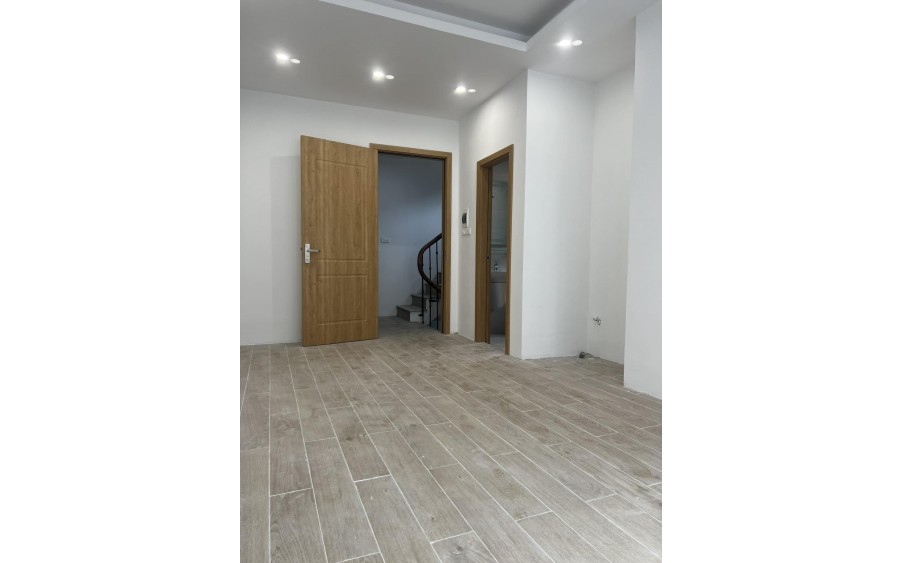 CHO THUÊ NHÀ NGÕ THỊNH HÀO 1, 6 TẦNG, DT SÀN 25M2 - CÓ THANG MÁY - Ở, VP, KD CÁC MÔ HÌNH ĐỀU ĐỈNH, GIÁ 20 TRIỆU/THÁNG LH ngay 0936397767