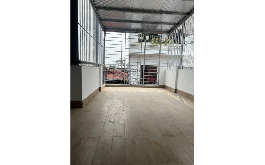 CHO THUÊ NHÀ NGÕ THỊNH HÀO 1, 6 TẦNG, DT SÀN 25M2 - CÓ THANG MÁY - Ở, VP, KD CÁC MÔ HÌNH ĐỀU ĐỈNH, GIÁ 20 TRIỆU/THÁNG LH ngay 0936397767