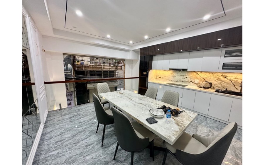 Bán nhà  Nguyễn Hoàng 60m 5 tầng - Ô tô – Kinh Doanh