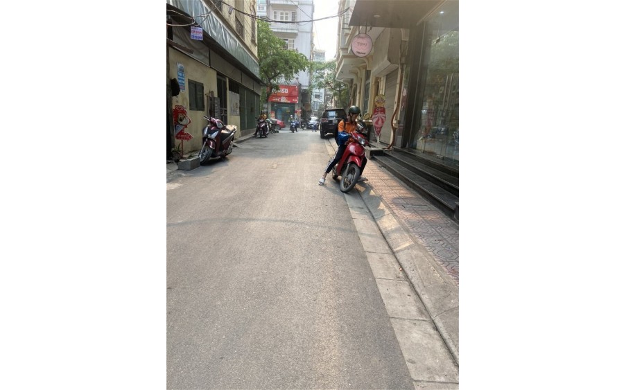 Bán Nhà Phố Giang Văn Minh Quận Ba Đình. 195m Nhỉnh 30 Tỷ. Cam Kết Ảnh Thật Mô Tả Chính Xác. Chủ Thiện Chí Bán Sẵn Sàng Giao Dịch. 2231