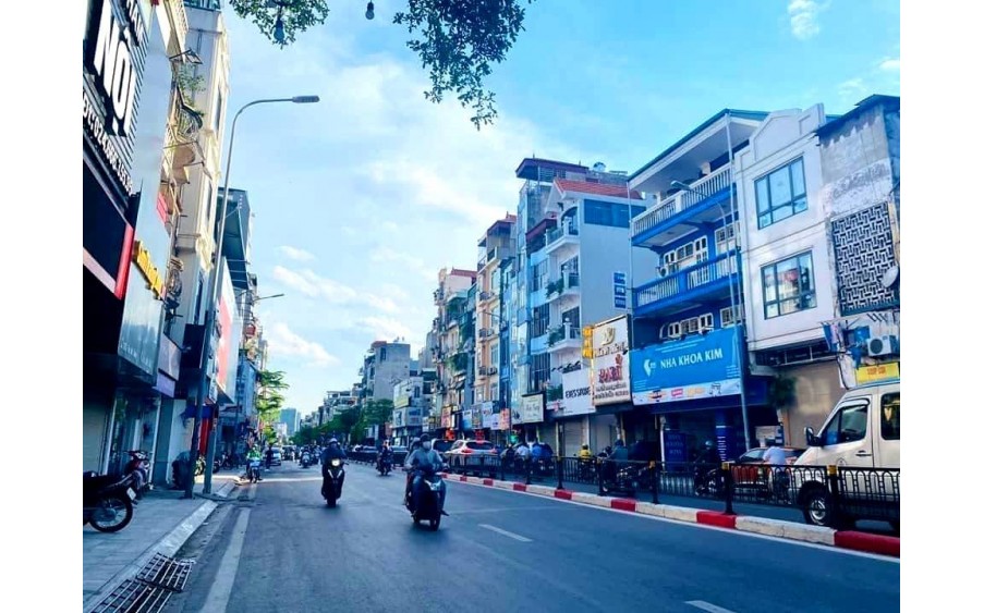 Bán Đất Tặng Nhà Phố Tôn Đức Thắng Quận Đống Đa. 138m Nhỉnh 46 Tỷ. Cam Kết Ảnh Thật Mô Tả Chính Xác. Chủ Thiện Chí Muốn Bán Nhanh. 1979