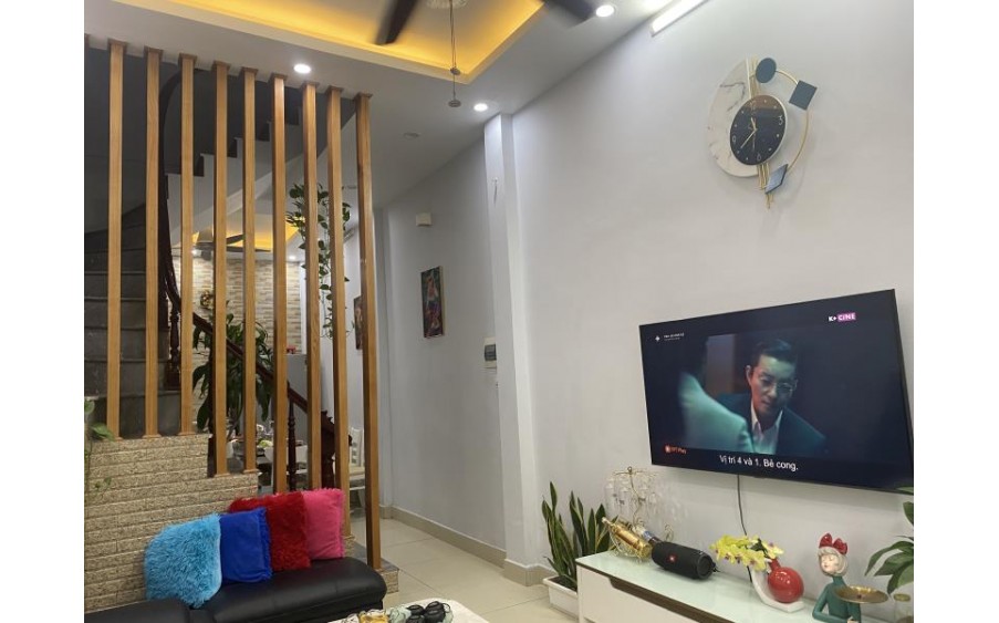 BÁN GẤP NHÀ KIM NGƯU, LÔ GÓC, Ô TÔ SÁT NHÀ, 36M, NHỈNH 4 TỶ 0901753139