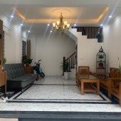 Bán nhà Nguyễn văn Cừ, Bồ Đề, 62m, 6 tầng  thang máy, lô góc, Quá HÓT.
