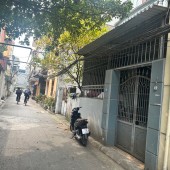 Bán nhà Nguyễn Văn Linh 50m, hai tầng, chỉ 2,3 tỷ.30m ô tô phi vèo vèo.