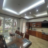 Bán nhà mặt phố Lê Thanh Nghị, vỉa hè 5m, vị trí đỉnh, 251m, mt 8.2m, giá 53 tỷ