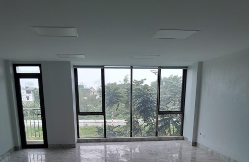 Nhà 6 tầng x70m2, mới xây view sông Đường Nam Đuống,  p.Thượng Thanh, ngay chung cư An Quý Hưng, hợp làm văn phòng