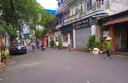 Bán nhà làng Cống Thôn, Yên Viên, kinh doanh, oto tránh, gần trường chợ, 86m, 5 tỷ 9