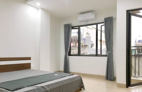 Cho thuê căn hộ studio Quan Hoa, Cầu Giấy, 40m2 - 6 triệu, 25m ra ô tô