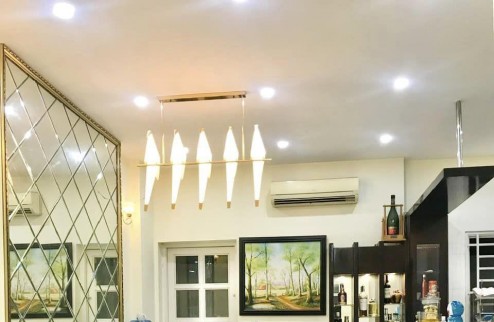 Bán Nhà Đường Phạm Văn Đồng, Thủ Đức, DT 79M2, 3T, HXH Tránh, Giá Chỉ Hơn 6 Tỷ, Sổ Sang Tên Ngay