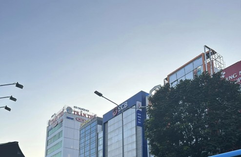 Bán nhà Hoàng Văn Thụ, Trung tâm Tân Bình, ngay vòng xoay Lăng Cha Cả.  61m2 giá chỉ 7tỷ TL