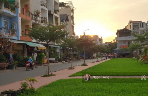 Bán gấp căn nhà Đặng Thùy Trâm - Trục 30m 4 tấm, kế bên ĐH Văn Lang Nhĩnh 8Tỷ