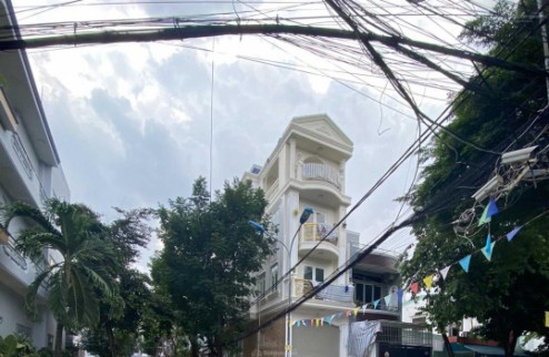 Bán căn nhà Đặng Thùy Trâm - Ngay đại học Văn Lang 3tấm vào ở ngay bán nhanh còn 8.2tỷ
