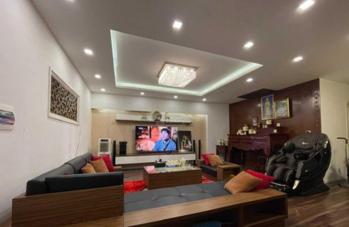 Hiếm! N4D Lê Văn Lương 3PN2WC căn 120m2 full nội thất view đẹp giá 5.7 tỷ