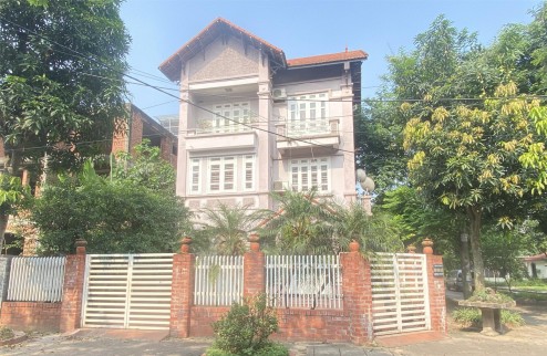 Cho thuê nhà 7 phòng khép kín tại Từ Sơn, Bắc Ninh - MB 215m2 3 tầng