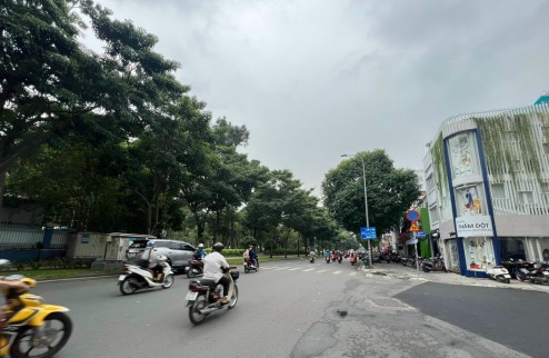 Khuôn đất rẻ 20x20 (400m2) mặt tiền Phan Ngữ ngay Điện Biên Phủ, Đa Kao, Quận 1 - phù hợp xây biệt thự