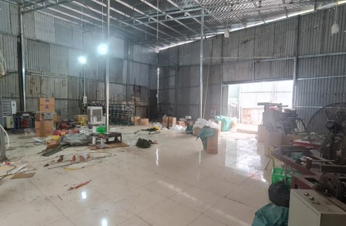 Cho thuê kho xưởng tại Triều Khúc, Tân Triều , Hà Nội. Diện tích 180m nền đá hoa sạch sẽ, mái trống nóng sạch sẽ