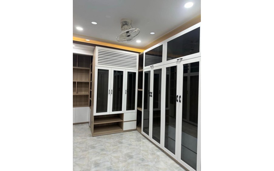 Nhà Hẻm 2.5m Hoà Hưng, Phường 13 Quận 10, Nhĩnh 8 tỷ