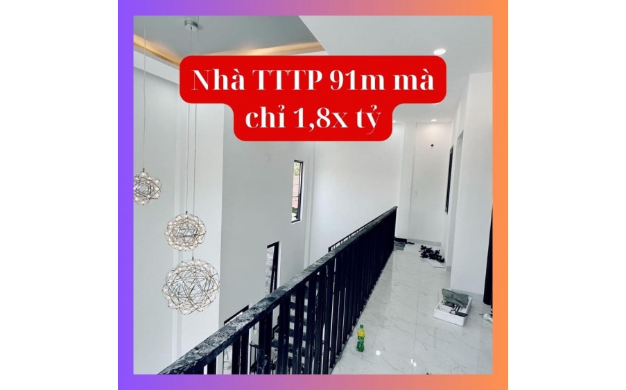 Nhà 2 Tầng Thiên Thai - Ô tô đỗ trong sân. Giá Chỉ 1.8xx Tỷ!