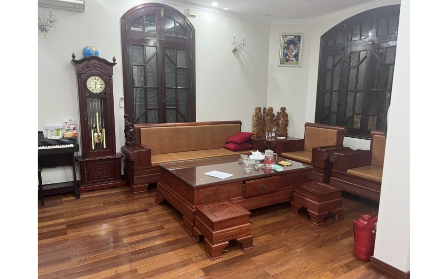 Siêu Phẩm Biệt Thự, KĐT Linh Đàm 201m x 4 Tâng x Mt 14m. Giá 36.3 tỷ.