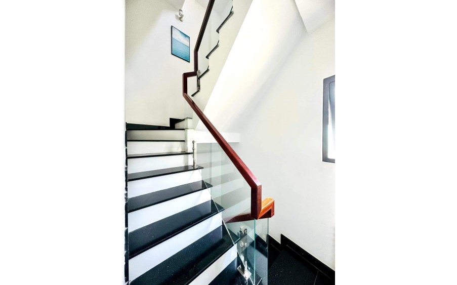 312 Quang Trung - P10 - Gò Vấp - Nhà 4 Tầng Đẹp Hẻm Xe Hơi - 40M2 - Giá Chỉ Nhỉnh 5 Tỷ. Đã Hoàn Công Đầy Đủ.