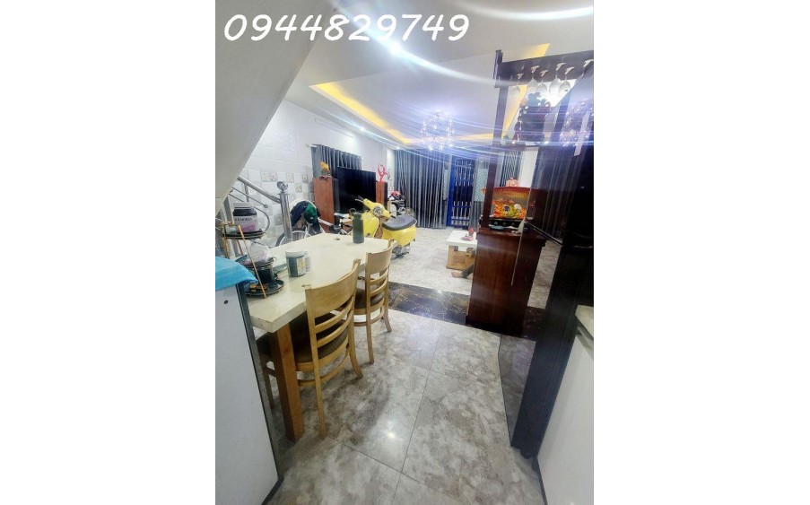 Chỉ hơn 3 tỷ, Kiệt Ô tô sát MT NGÔ QUYỀN, Sơn Trà, ĐN ( Mường Thanh hotel) - 3 tầng 2 mặt kiệt